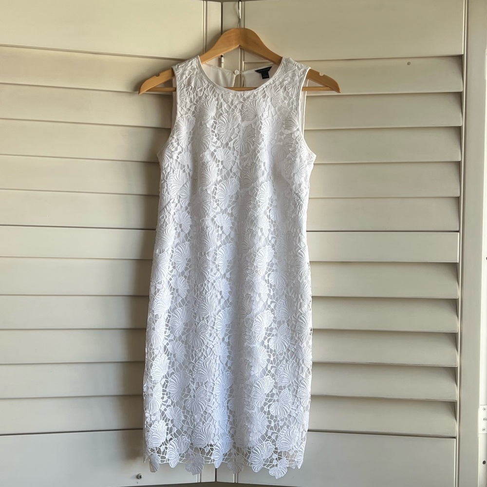Ann Taylor white lace sheath dress. Size 0. Timeless & classic. Never worn.